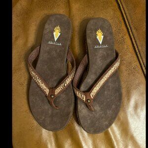 Blingy Volatile sandals